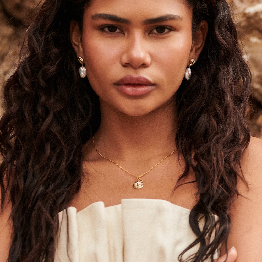 Pearl And Shell Pendant Necklace 18ct Gold Plate